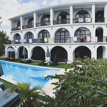 Nuansa Penida Hostel Toyapakeh Buitenkant foto