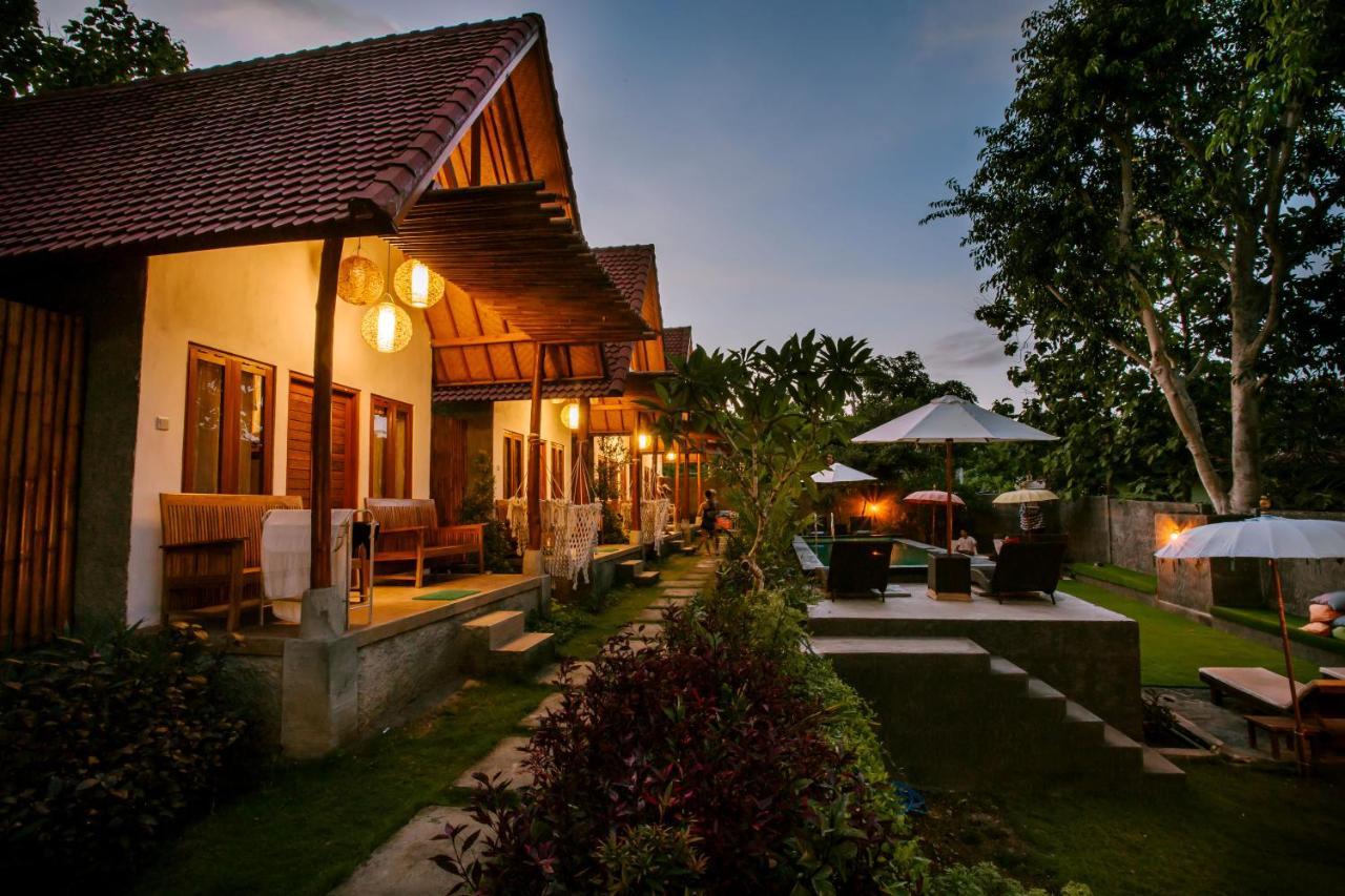 Nuansa Penida Hostel Toyapakeh Buitenkant foto